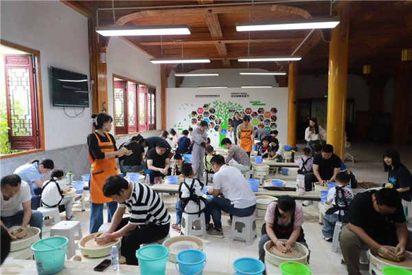 市古鎮(zhèn)投資公司工會開展“童心未泯，與你同行”六一兒童節(jié)親子活動
