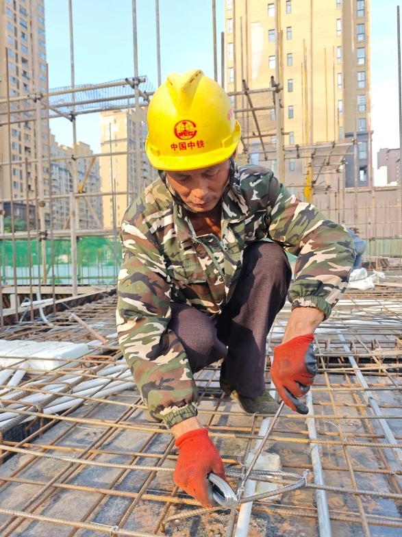 不懼高溫 “熱”力十足！致敬高溫下堅守崗位的古鎮(zhèn)工作者（二）